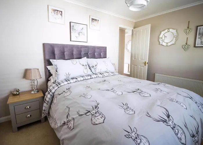 Stunning Lodge With Free Wifi For Hire At Carlton Meres In Suffolk Ref 60013M